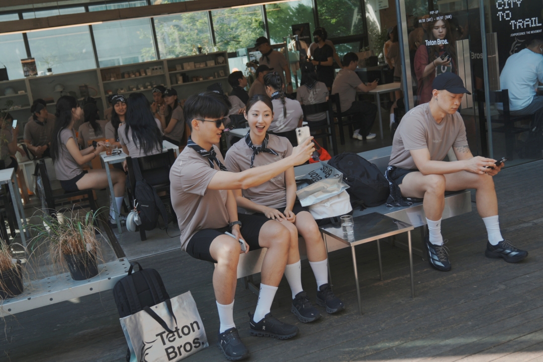 티톤브로스, 4월 매출 전년 대비 70%↑... '커뮤니티 러닝' 효과 톡톡 3-Image